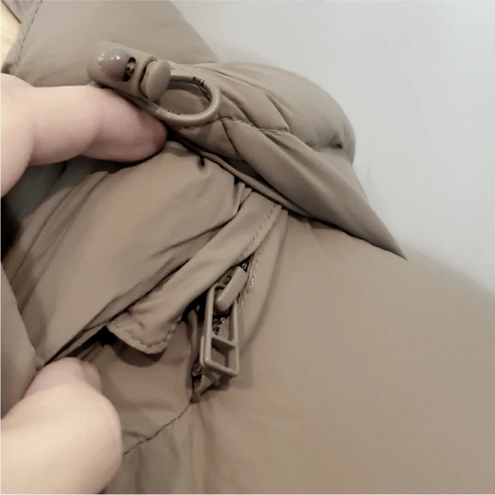 TnA The Super Puff Goose Down Aritzia Womens
Small Outerwear Coat - Picture 6 of 12